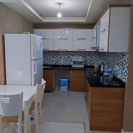 Apartman Hurma Mah.yuzme Havuzlu Esyali Antalya